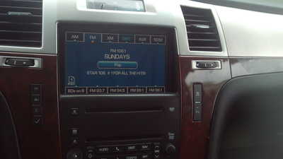 2007 Cadillac Escalade ESV, $5495. Photo 9