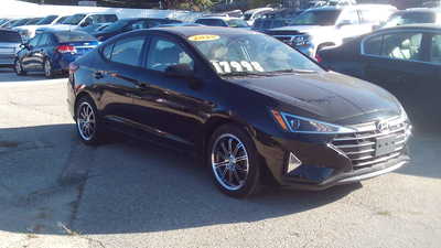 2020 Hyundai Elantra, $17998. Photo 1