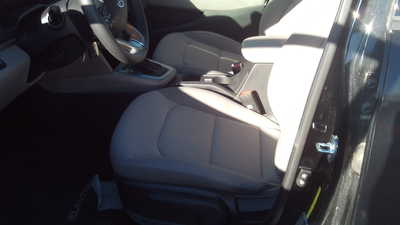 2020 Hyundai Elantra, $16998. Photo 5