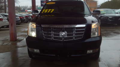 2008 Cadillac Escalade ESV, $6995. Photo 3