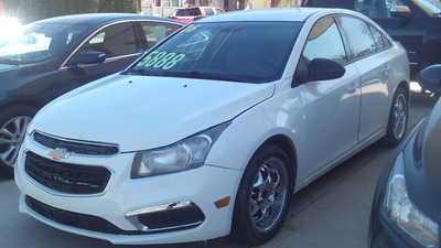 2016 Chevrolet Cruze, $5888. Photo 2