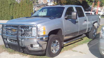 2011 Chevrolet 2500 Crew Cab, $29998. Photo 2