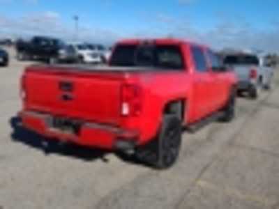 2017 Chevrolet 1500 Crew Cab, $14000. Photo 5