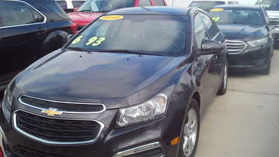 2015 Chevrolet Cruze, $6495. Photo 2