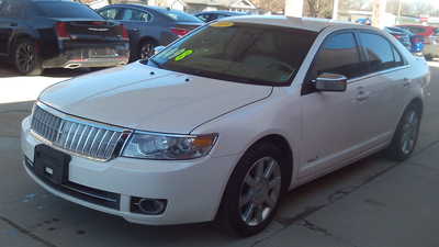 2009 Lincoln MKZ, $6495. Photo 2