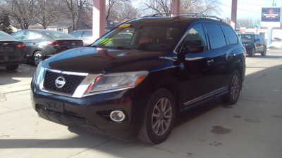 2014 Nissan Pathfinder, $9997. Photo 2