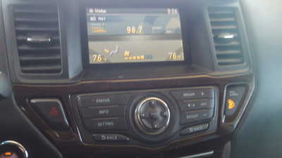 2014 Nissan Pathfinder, $9997. Photo 11