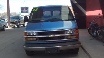 1997 Chevrolet Van,Passenger, $6997. Photo 3