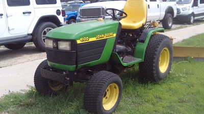 2000 John Deere John Deere, $7995. Photo 2