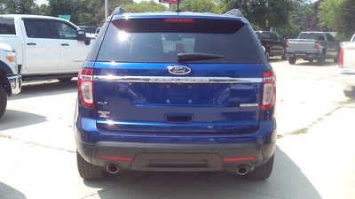 2013 Ford Explorer, $6998. Photo 4