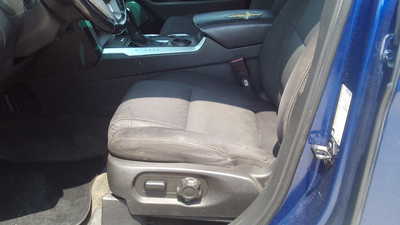 2013 Ford Explorer, $6998. Photo 5