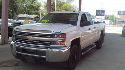 2015 Chevrolet 2500 Ext Cab, $17998. Photo 2