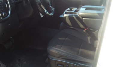 2021 Chevrolet 1500 Crew Cab, $34998. Photo 5