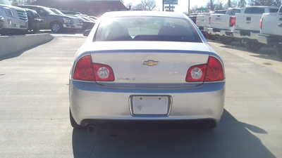2010 Chevrolet Malibu, $6598. Photo 4