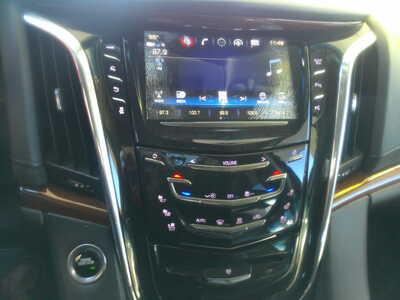2018 Cadillac Escalade, $19998. Photo 12