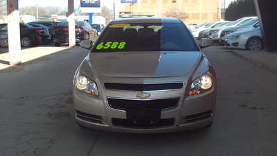 2010 Chevrolet Malibu, $6588. Photo 3