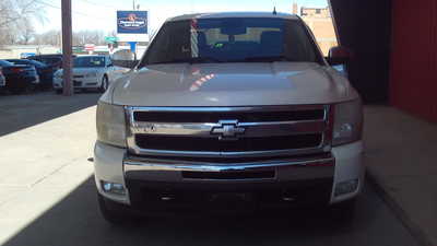 2011 Chevrolet 1500 Crew Cab, $8495. Photo 3