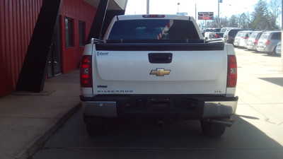 2011 Chevrolet 1500 Crew Cab, $8495. Photo 4