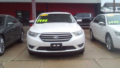 2014 Ford Taurus, $7995. Photo 2