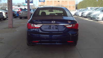 2012 Hyundai Sonata, $3998. Photo 4