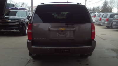 2011 Chevrolet Suburban, $6998. Photo 4
