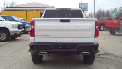 2023 Chevrolet 1500 Crew Cab, $52998. Photo 4