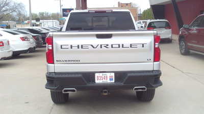 2022 Chevrolet 1500 Crew Cab, $46998. Photo 4