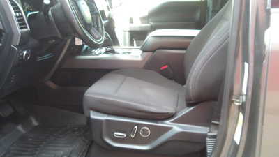 2017 Ford F150 Crew Cab, $18900. Photo 4