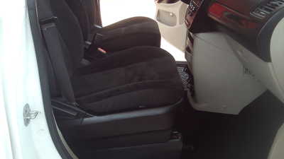 2019 Dodge Caravan, Grand, $8995. Photo 7