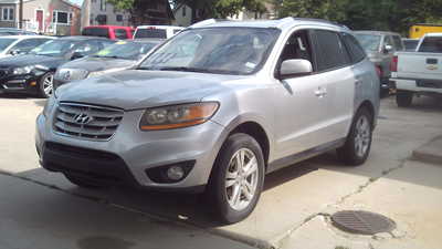 2011 Hyundai Santa Fe, $5444. Photo 2