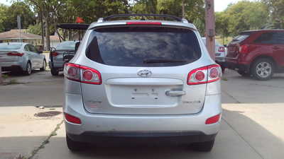 2011 Hyundai Santa Fe, $5444. Photo 4