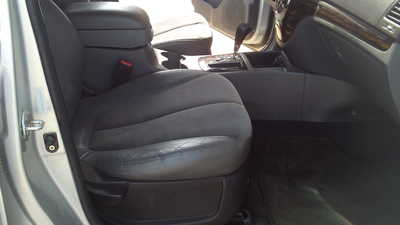 2011 Hyundai Santa Fe, $5444. Photo 8