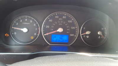 2011 Hyundai Santa Fe, $5444. Photo 10