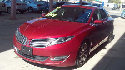 2016 Lincoln MKZ, $9995. Photo 2