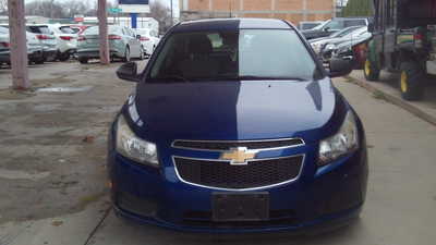 2013 Chevrolet Cruze, $5995. Photo 3