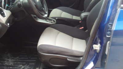 2013 Chevrolet Cruze, $5995. Photo 5