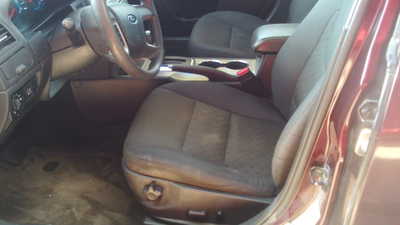 2012 Ford Fusion, $5995. Photo 4
