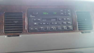 2000 Lincoln Town Car, $2495. Photo 10