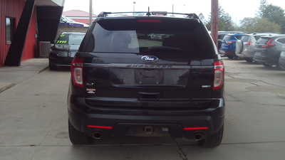 2015 Ford Explorer, $8995. Photo 4