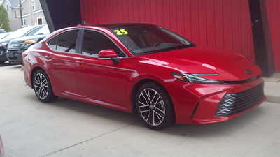 2025 Toyota Camry, $34998. Photo 1
