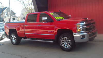 2017 Chevrolet 3500 Crew Cab, $24995. Photo 1