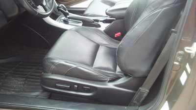 2013 Honda Accord, $6995. Photo 6