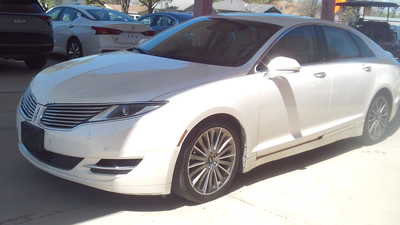 2014 Lincoln MKZ, $7495. Photo 2