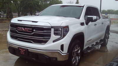 2023 GMC 1500 Crew Cab, $40998. Photo 2
