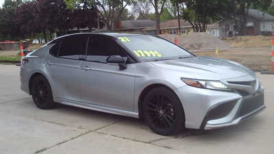 2021 Toyota Camry, $17995. Photo 1