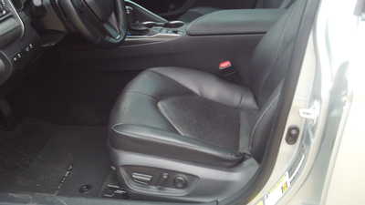 2021 Toyota Camry, $17995. Photo 5
