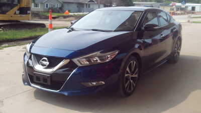 2016 Nissan Maxima, $8995. Photo 2
