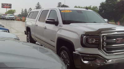 2018 GMC 1500 Crew Cab, $18998. Photo 1
