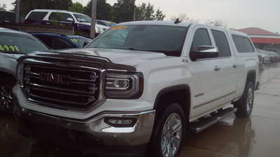 2018 GMC 1500 Crew Cab, $18998. Photo 2