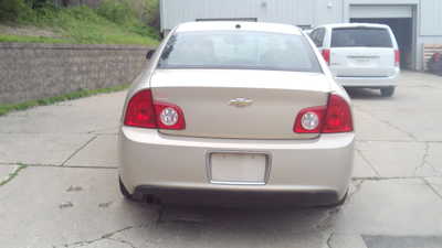 2010 Chevrolet Malibu, $5995. Photo 4